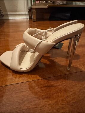 Forever 21 cream stiletto pillow heels 6.5